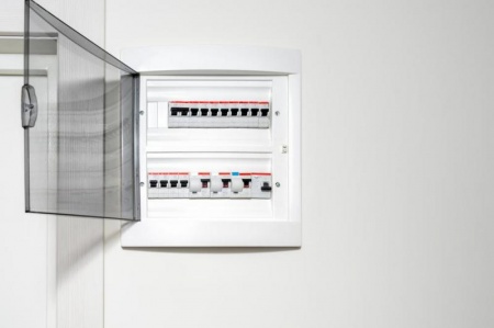 R&eacute;novation &eacute;lectrique dans le b&acirc;ti ancien, normes et s&eacute;curit&eacute;
